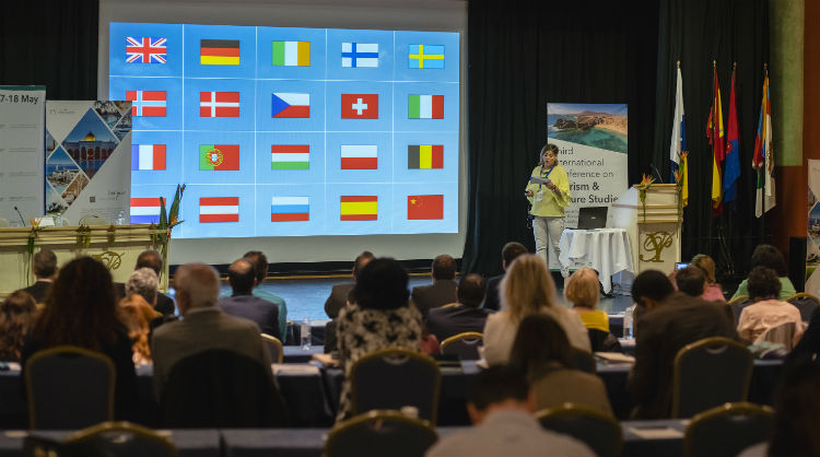 Intervention moment by María Méndez, Promotur Turismo de Canarias manager, on the Third International Conference on Tourism and Leisure Studies