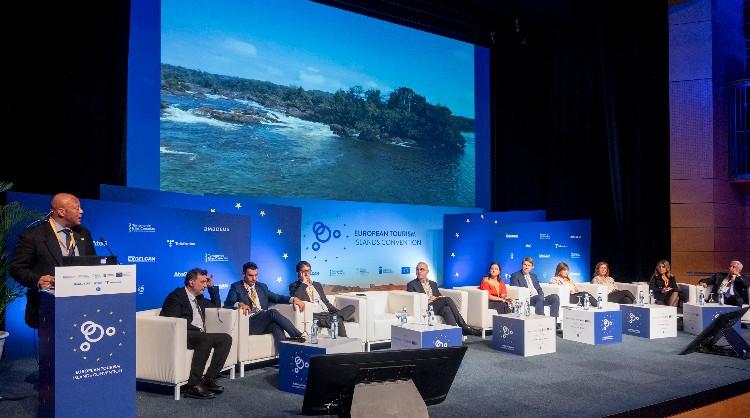 Segunda jornada de la I Convención de Islas Turísticas Europeas celebrada en las Islas Canarias
