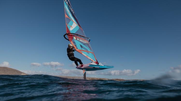 La italiana Marta Maggetti, campeona olímpica de iQFoil, es una de las protagonistas de la acción “Canary Islands. One goal. One destination. All year round”