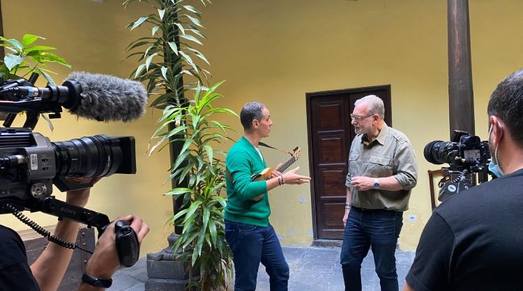 Peter Greenberg en el rodaje de Hidden Canary Islands.