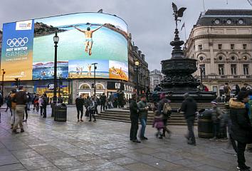 Campaña de Islas Canarias #NotWinter Game en Picadilly Circus