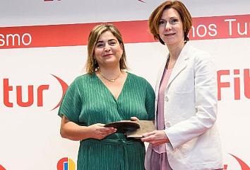 Entrega del premio al stand de Islas Canarias obtenido en Fitur 2019