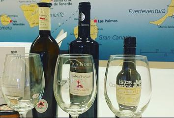 Kit de productos para la cata virtual "Ciber Tenderete", una acción de Islas Canarias destinada al turismo nacional