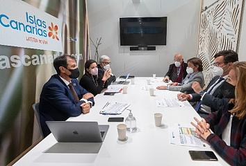 Reunión celebrada en Fitur 2022 entre Turismo de Canarias con las patronales para avanzar en el compromiso de Glasgow