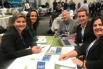 Equipo de Turismo de Canarias con representantes de SAS – Scandinavian Airlines en Routes Europe 2019 (Hannover)