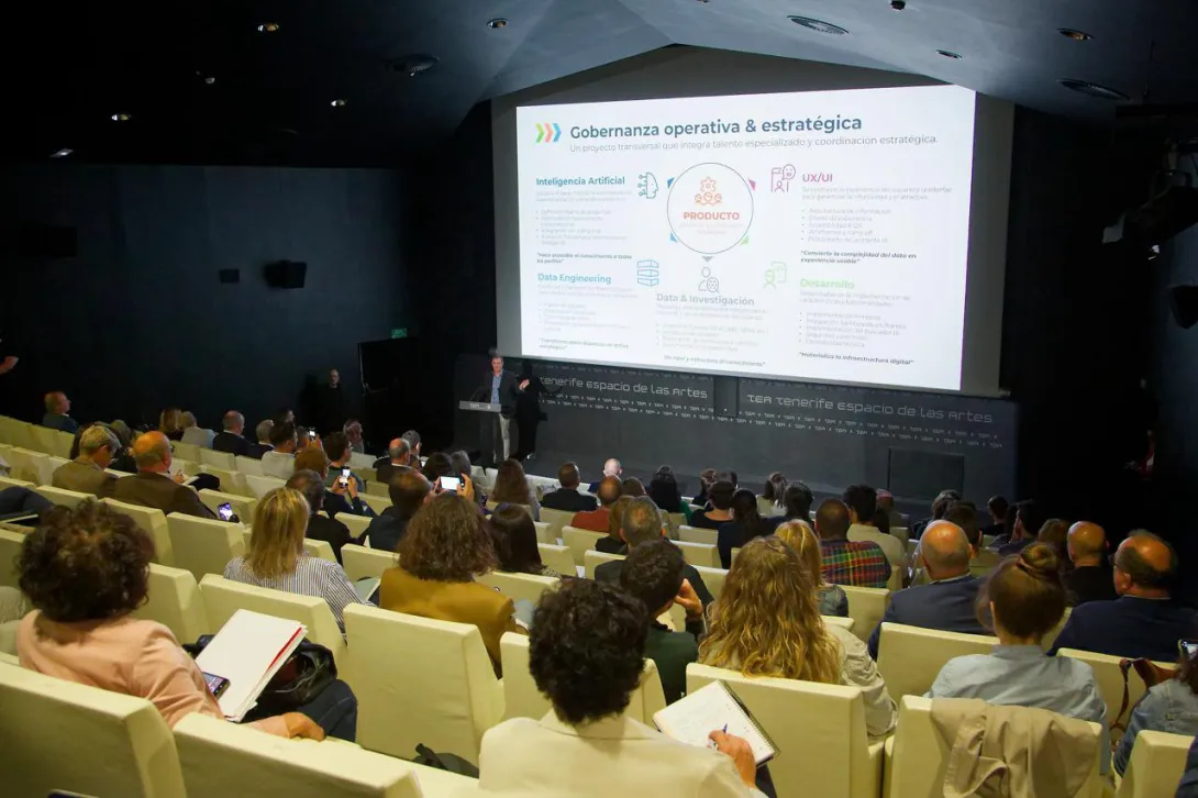 Momento de la presentación del renovado Observatorio Turístico de Canarias