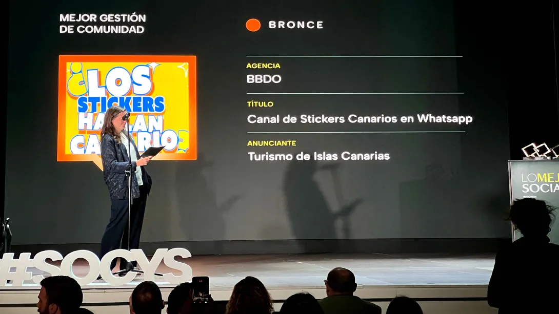 Momento de la gala en el que se anuncia el Bronce para los stickers de WhatsApp de Islas Canarias