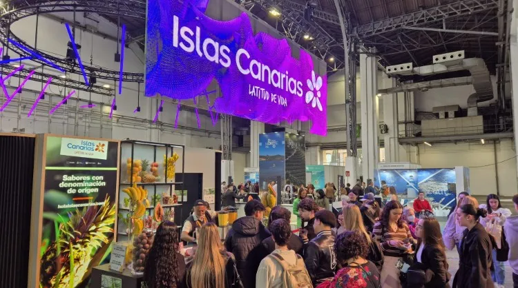 Estand de Islas Canarias en B-Travel 2025