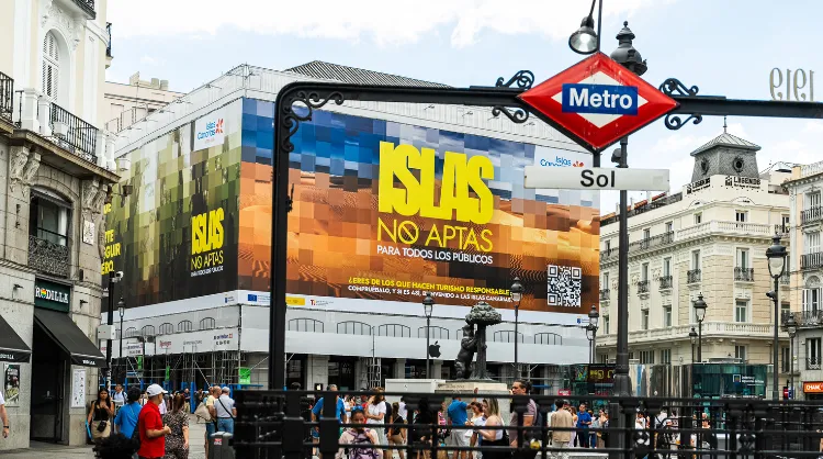 Campaña islas no aptas para todos los públicos desplegada en Madrid